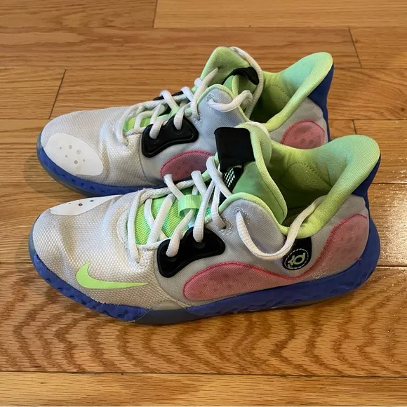 Nike Kd Trey 5 Vll GS lime green basketball shoes size 4.5