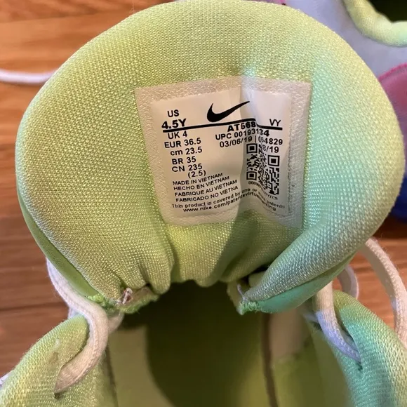 Nike Kd Trey 5 Vll GS lime green basketball shoes size 4.5
