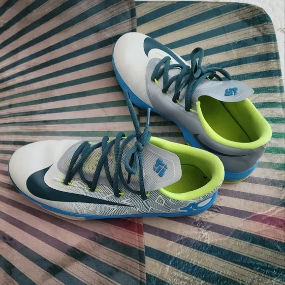 NIKE KD VI
