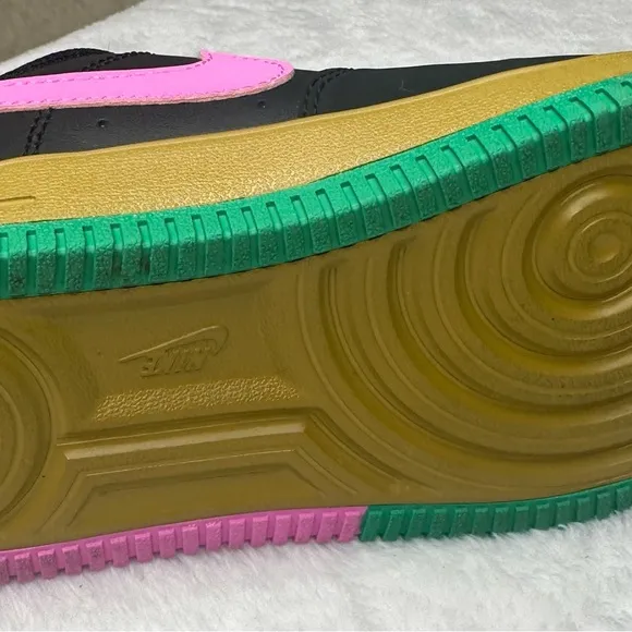 Nike Kids' Black and Green Sneakers