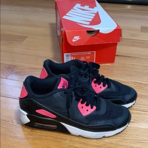 Nike Kids Sneakers Black and Pink