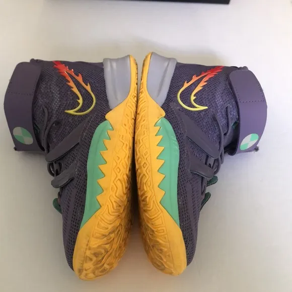 Nike Kylie flames sneakers 2.5Y unisex
