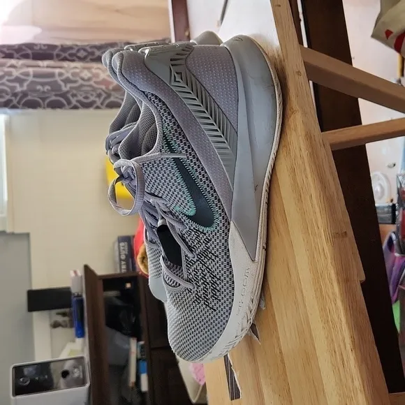 Nike Kyrie Flytrap 2 'Wolf Grey' Sneakers Men's size 12