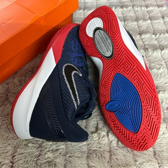 Nike Kyrie Flytrap Sneakers Size 5.5y