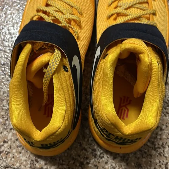 Nike Kyrie school bus sneaker