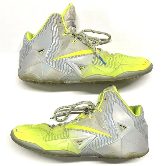 Nike LeBron James 11 'Maison du LeBron' Shoes Mens Size 12 Lime Green w/ Scuffs