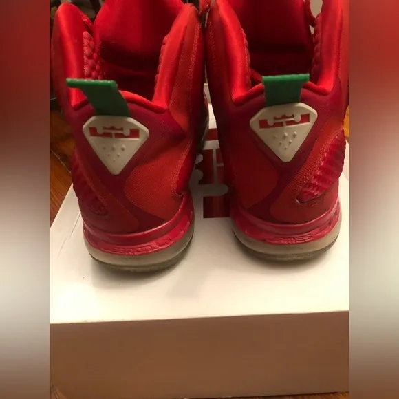 Nike Lebron James 9 Sneakers. “Christmas Day” Men’s Size 11.5