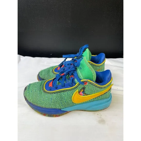 Nike Lebron Unisex Green Multi shoes/sneakers DV3021-300 Sz-5Y SKU 3503