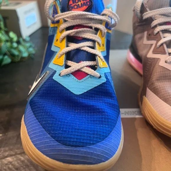 Nike LeBron XVIII Low EP Sneakers