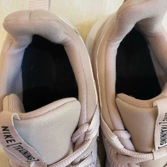 Nike Legend Essential 2 Training Sneakers Women Size 10.5