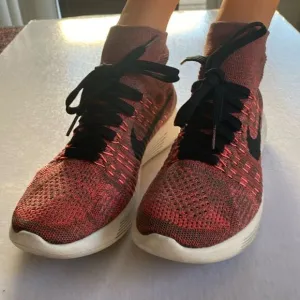 NIKE Lunar Epic Women’s “RUNEASY” Running Shoes Size 8