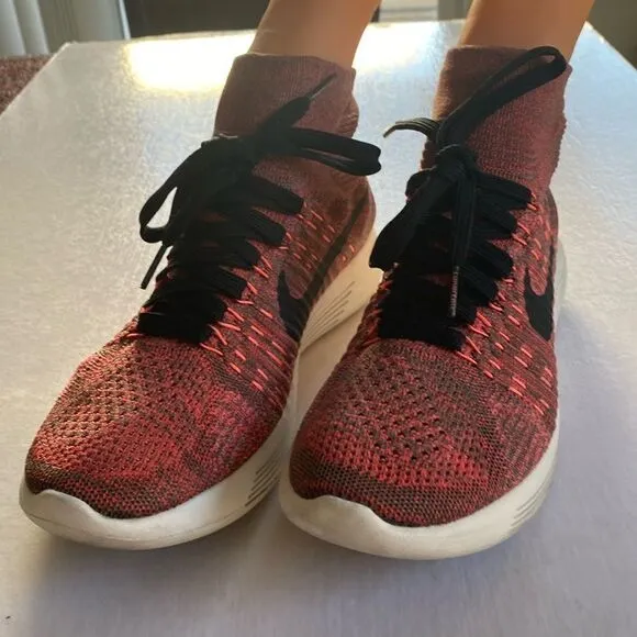 NIKE Lunar Epic Women’s “RUNEASY” Running Shoes Size 8