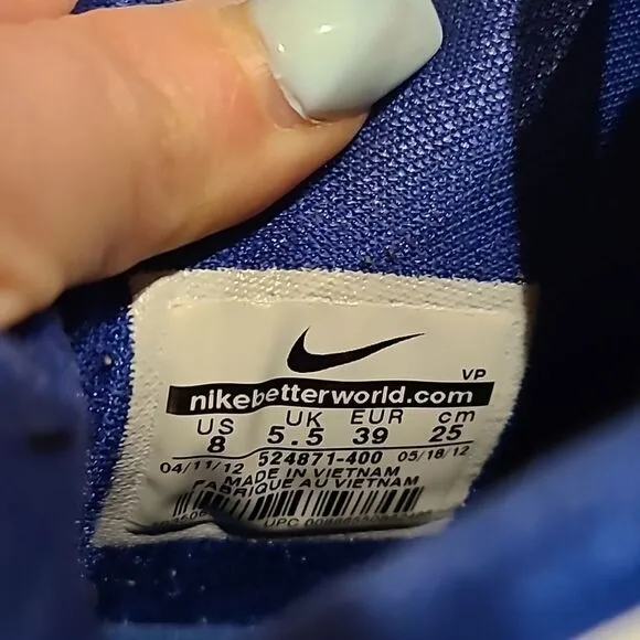 Nike mens blue and white hyper aggressor Air max basketball shoes