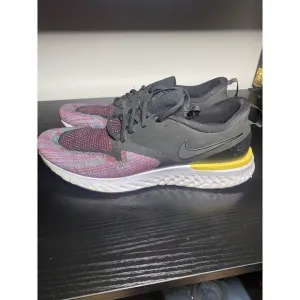 Nike Men's Odyssey React 2 Flyknit Black Multicolor Red Running Shoes Size 12