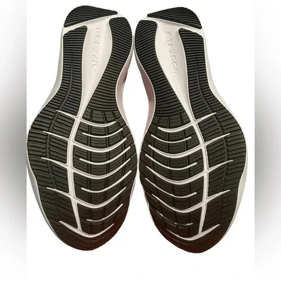 Nike Men’s Winflo 8 Running Shoes