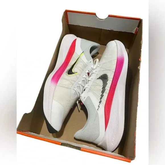 Nike Men’s Winflo 8 Running Shoes