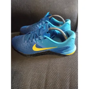 Nike Metcon 4 Athletic Sneakers Men's 10 BV1636-474 Yellow Royal Blue