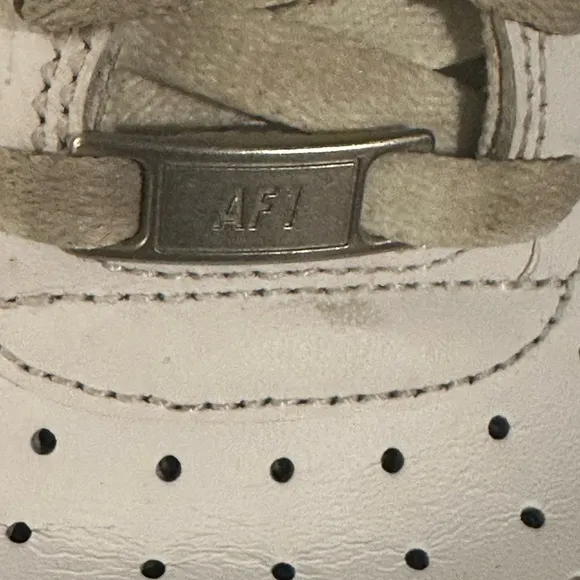 Nike Nike Mens Air Force White Sneakers size 10