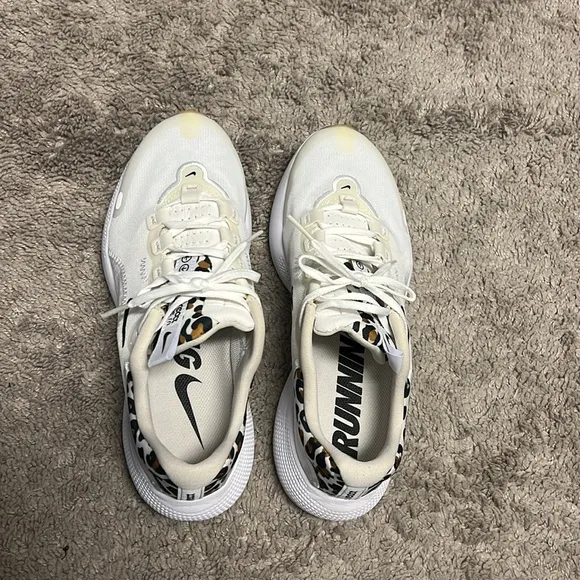 Nike React Escape RN Running Shoes 7.5 Women’s