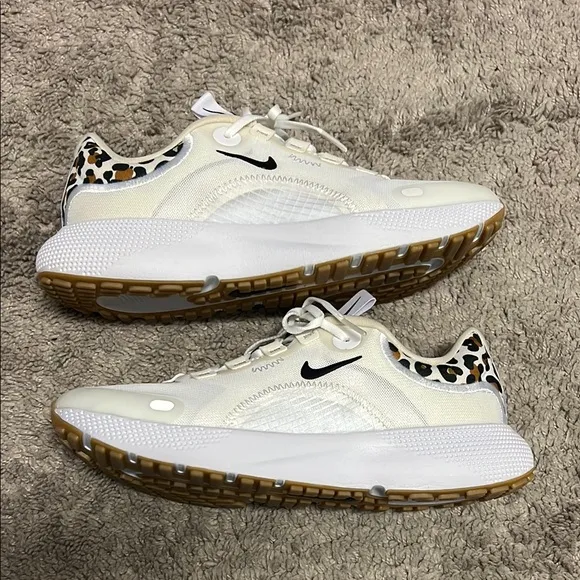 Nike React Escape RN Running Shoes 7.5 Women’s