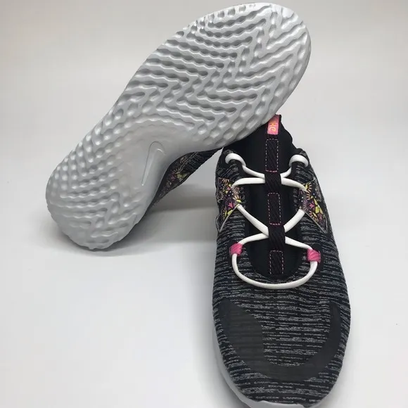 Nike Renew Arena SE Women’s Size 8 Running shoes