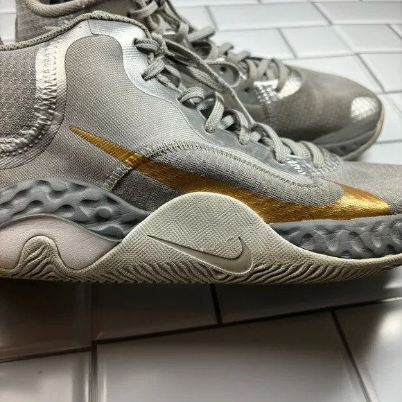 Nike Renew Elevate 'Metallic Silver Gold size 12