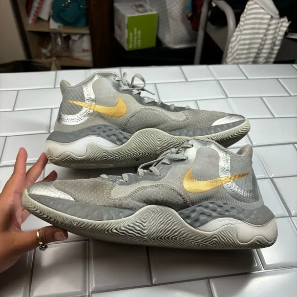 Nike Renew Elevate 'Metallic Silver Gold size 12
