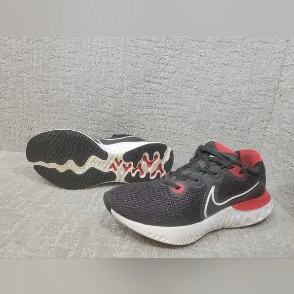 Nike Renew Run Men's Size 9 Black Athletic Running Sneakers Shoes CK6357-005
