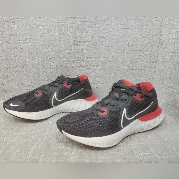 Nike Renew Run Men's Size 9 Black Athletic Running Sneakers Shoes CK6357-005