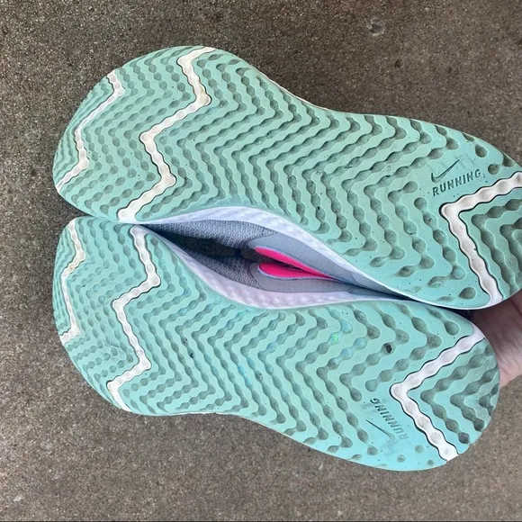 NIKE | Revolution 5 Athletic Running Shoes Grey Aqua Pink 9.5