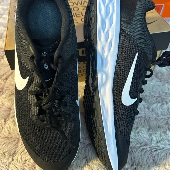 Nike Revolution 6 Sneakers Size 6.5