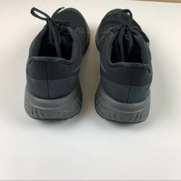 NIKE Revolution Running Shoes size 6 1/2Y