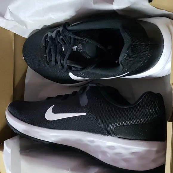 NIKE Revolution Sneakers size 9.5
