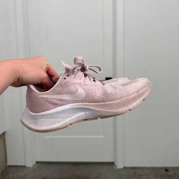 Nike running shoes pink