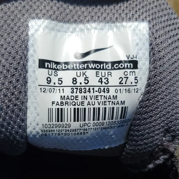 Nike Shox Gray and Blue Running Shoes