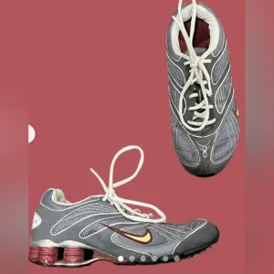 Nike Shox turbo   9 sneakers size 9.5