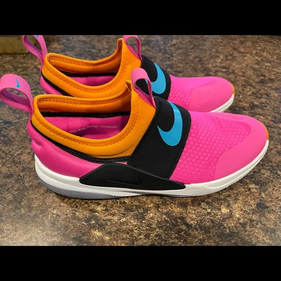 Nike slip on shoes