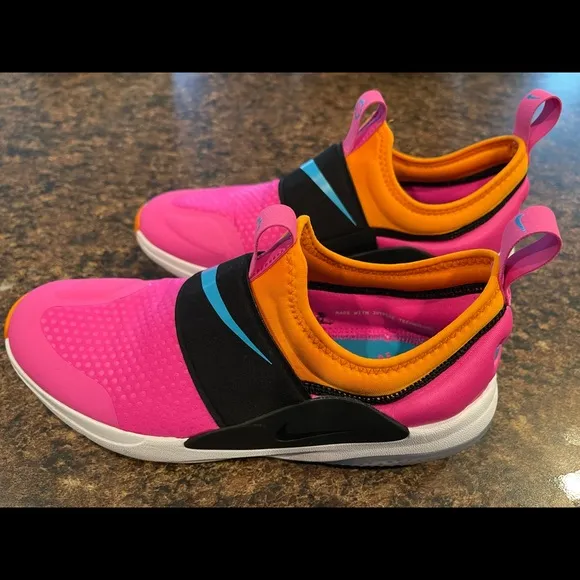 Nike slip on shoes