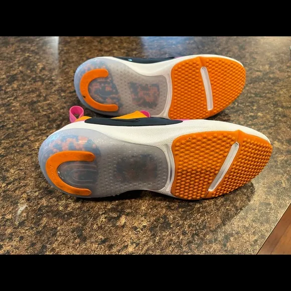 Nike slip on shoes