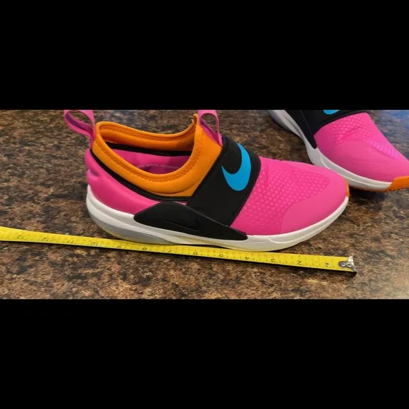 Nike slip on shoes