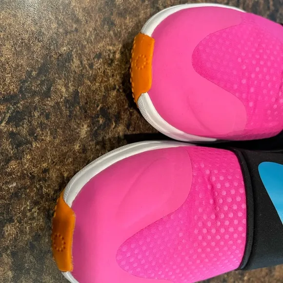 Nike slip on shoes