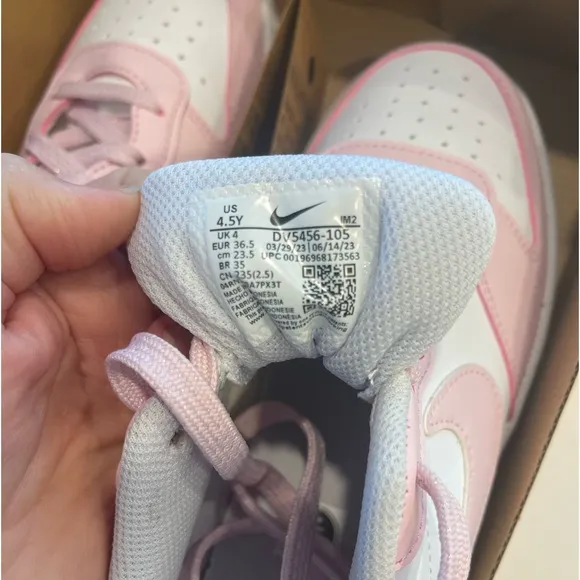 Nike Sneakers