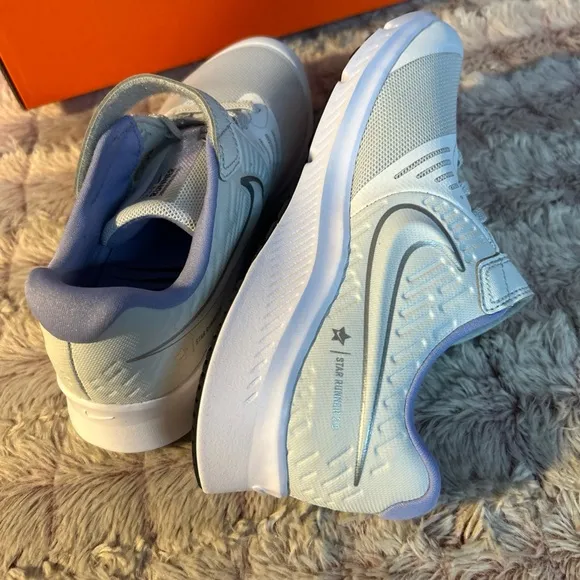 Nike star Runner 2 Sneakers Size 3