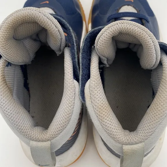 Nike Team Hustle Unisex Child Sneakers Size 13 - AQ4225-002