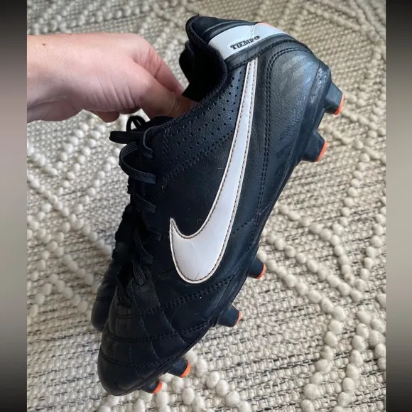 NIKE TIEMPO NATURAL IV FG SOCCER BOOTS CLEATS 454318-018‎ US 8 MENS