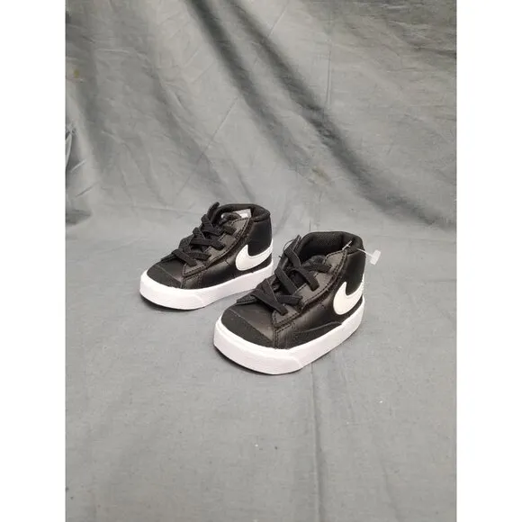 Nike Toddler's Blazer Mid '77 Slip On Sneakers Size 4 Black White NEW IN BOX!