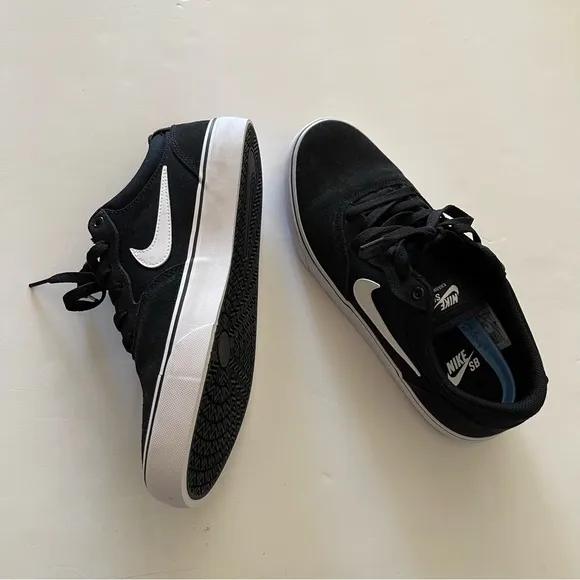Nike Unisex Black Lace -up Sneakers