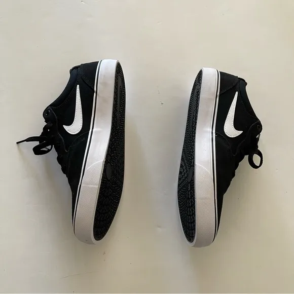 Nike Unisex Black Lace -up Sneakers