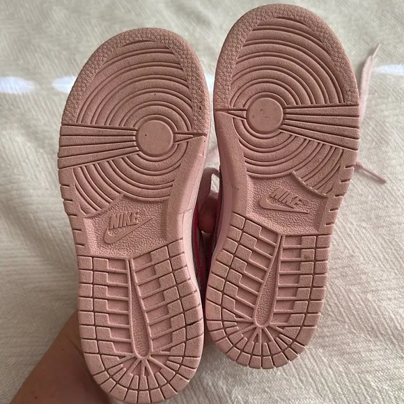 Nike Unisex Kids Dunk Triple Pink Size 11