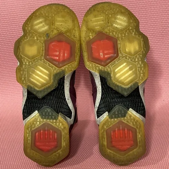 Nike Unisex LeBron 13 Written in the Stars Maroon Basketball Shoes Sz  M8 &amp; W9.5